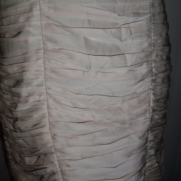 H & M party,cocktail,beige,ruched,gathered,strapless,boned for shape,bodycon - Picture 4 of 9